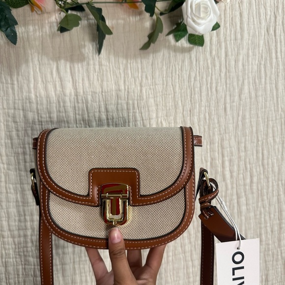Olivers Crossbody Bag Tan and Cream Two-Tone Design - Picture 4 of 4
